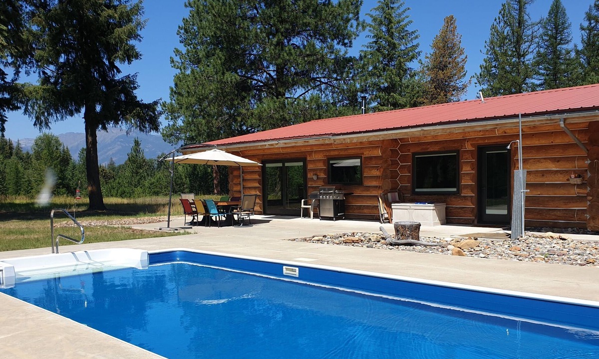 Libby House | Big Loghome With Pool And Mountain View