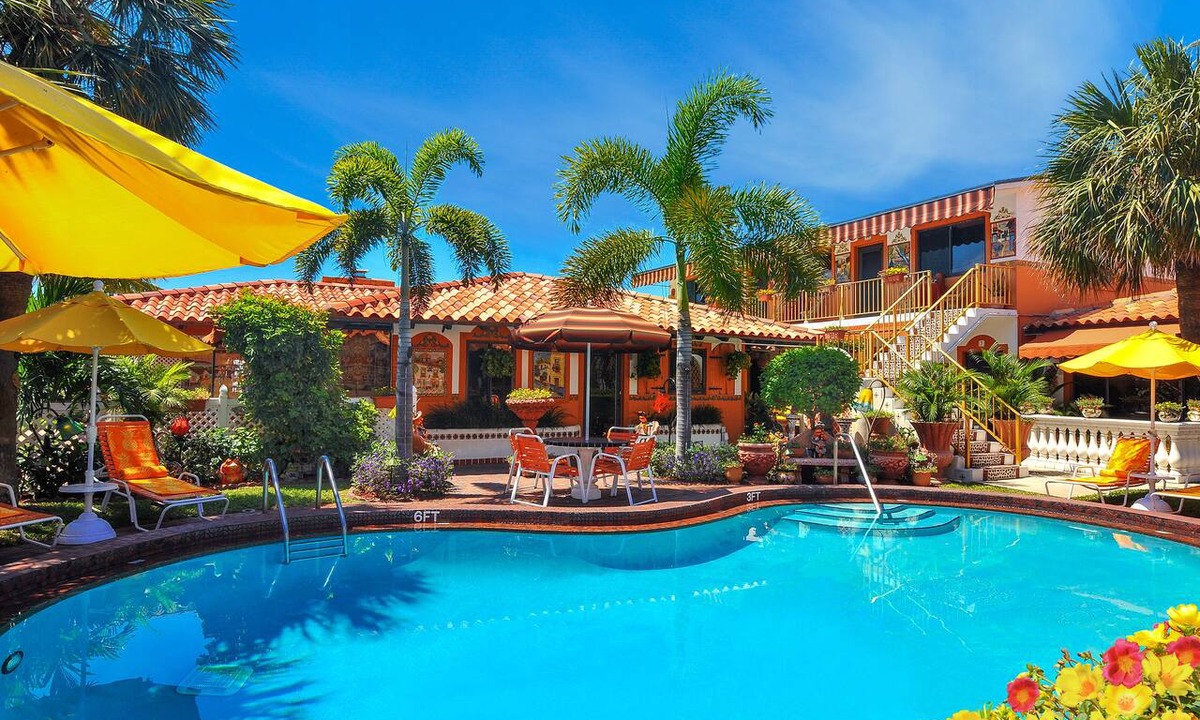 Lauderdale-by-the-Sea Hotel | Blue Seas Courtyard