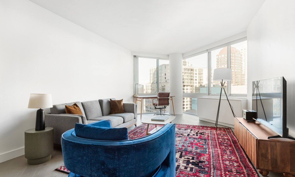 Lincoln Square Apartment | Blueground | Lincoln Square, rooftop, nr Riverside Park
