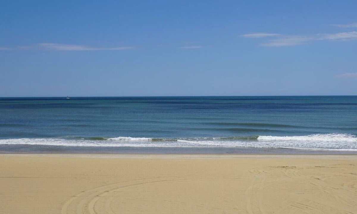 Northeast Virginia Beach Condo | Boardwalk Oceanfront Studio near Top Dining