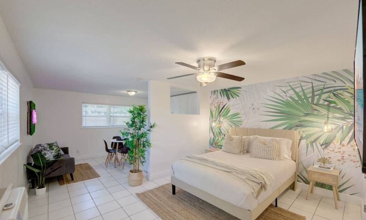 Riverside Park Apartment | Boho Studio 6 Near | BEACH | Airport | Cruiseport
