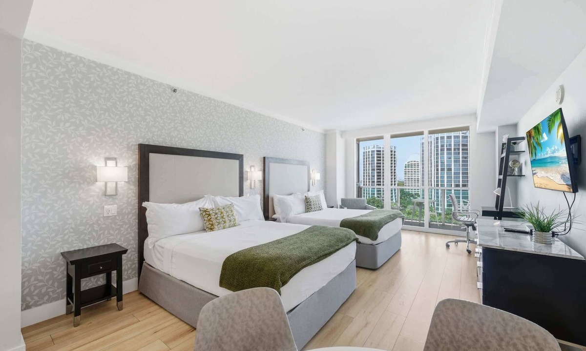 Coconut Grove Condo | Boutique Coconut Grove Residences by Ilios Rentals