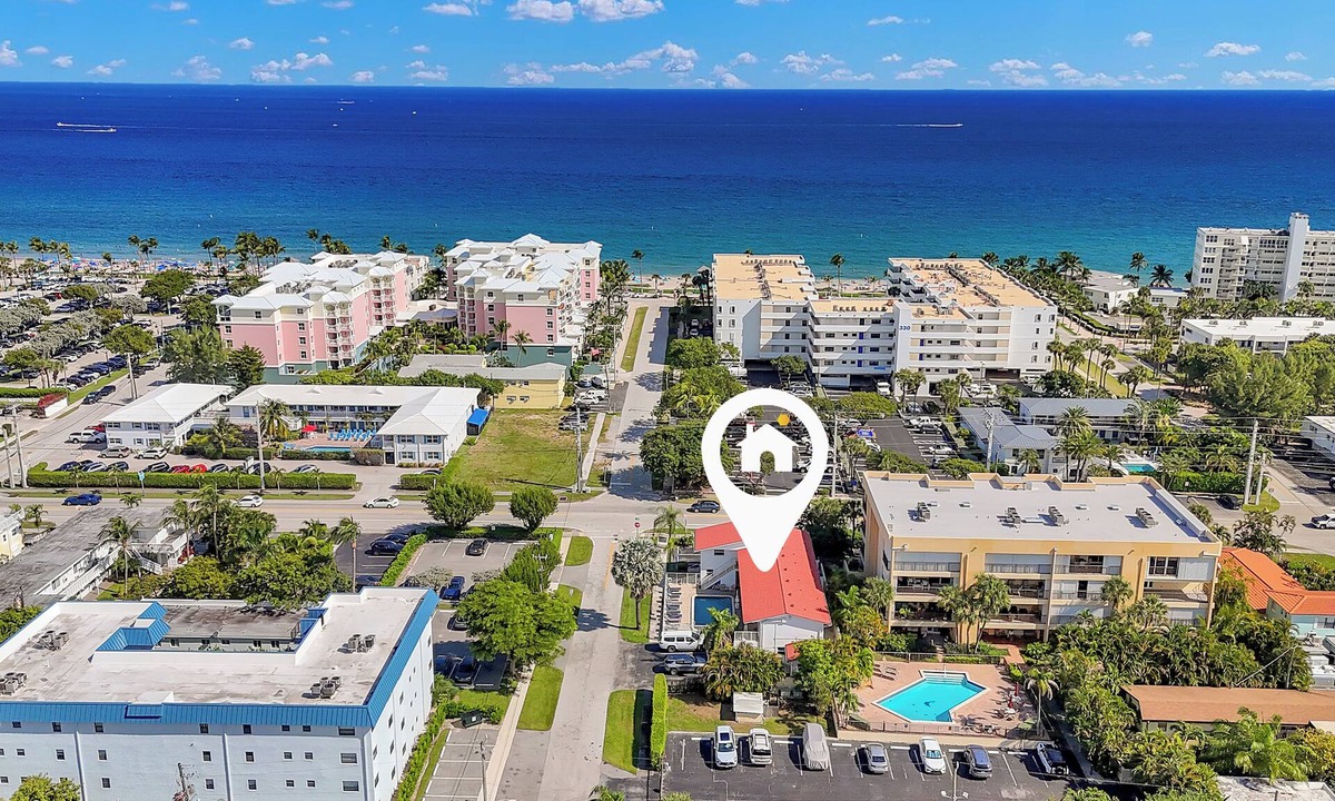 Deerfield Beach Hotel | Boutique Hotel 2 bed/1 bath Townhome w/POOL, LOCATION! Walk to BEACH/Nightlife