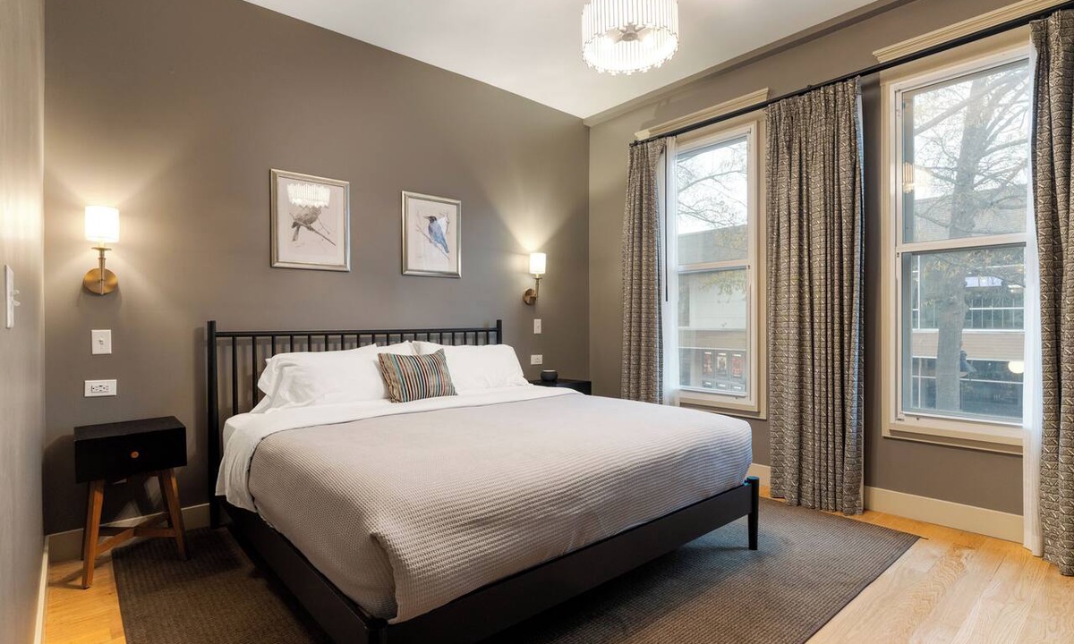 North Downtown Hotel | Boutique MicroHotel Room on Downtown Mall: The Townsman: Poe Room