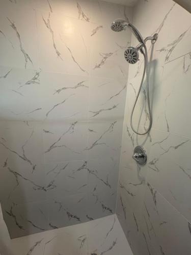 Golden Glades House | Brand New Apartment for Rent