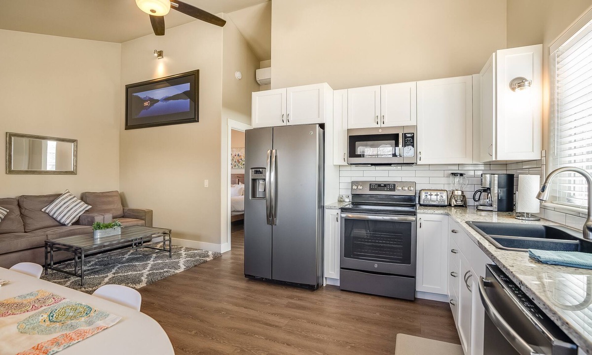 Kalispell House | Brand New Modern Guest House in the perfect Location. Safe, and comfortable.