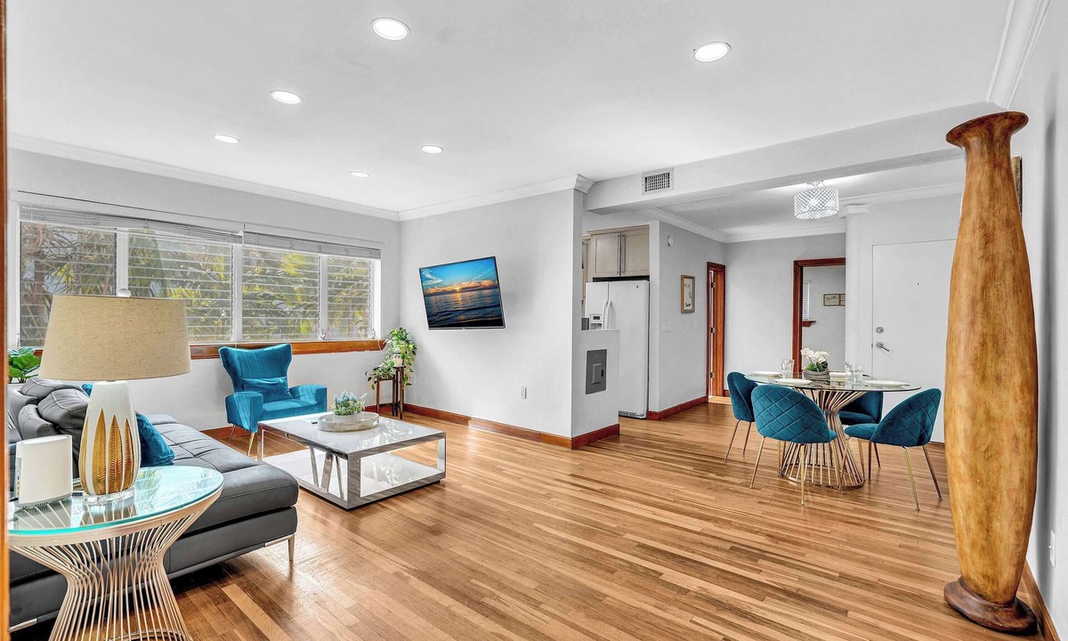 Bay Harbor Islands Apartment | Bright 1BR in Bay Harbor Islands near beach, Bal Harbour Shops, and dining