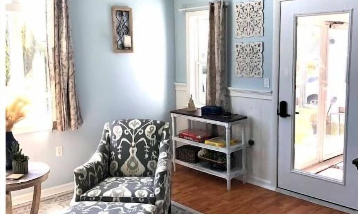 Humarock Apartment | Bright and Airy Beach Cottage on "The Rock" Humarock Beach