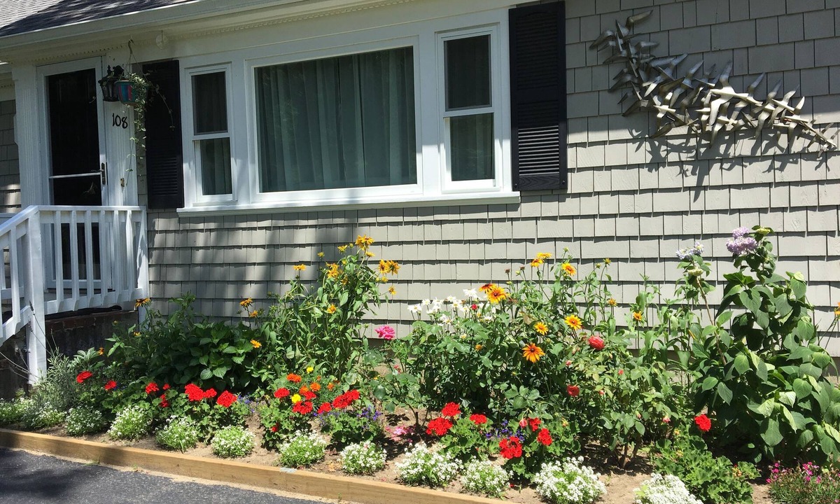 Cotuit House | Bright, Cheerful, Fully Renovated, Central AC, Quiet House Close to Beaches