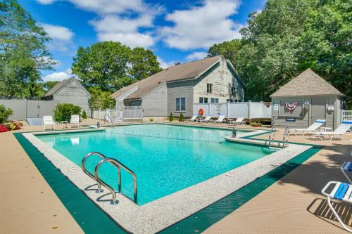 Mews Village House | Bright, Coastal Mashpee Condo Near the Commons