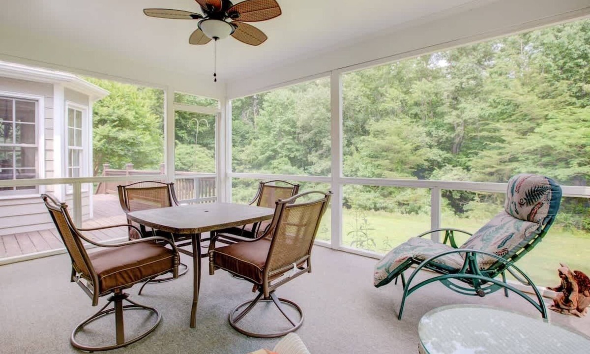 Rio House | Bright & Peaceful Family Retreat