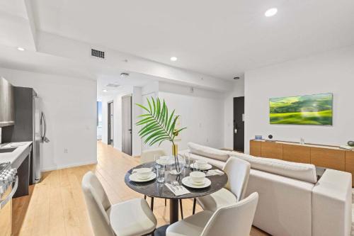 Downtown Miami Apartment | Bright Resort Style 1BR Heart of Miami Downtown
