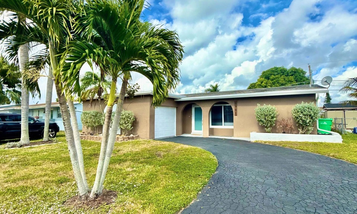 Sunrise House | Bright & Spacious Sunrise 3 Bedroom Retreat