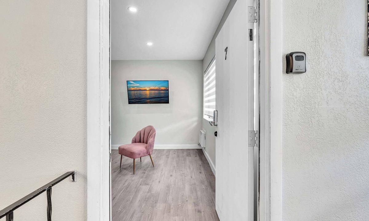 Bay Harbor Islands Apartment | Broadview Cay | Sunny 2BR Escape
