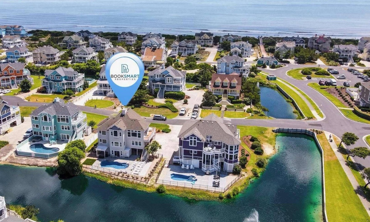 Buck Island House | Buck Island Corolla Walk to Beach, Heated Pool/Spa