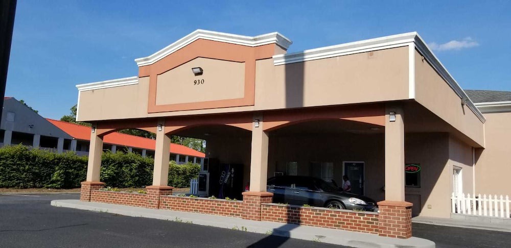 Newport News Hotel | Budget Lodge