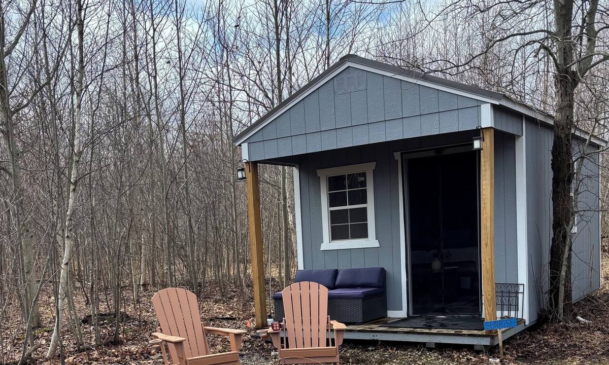 Geneva Cabin | Cabin 1 The Sunrise Patio
