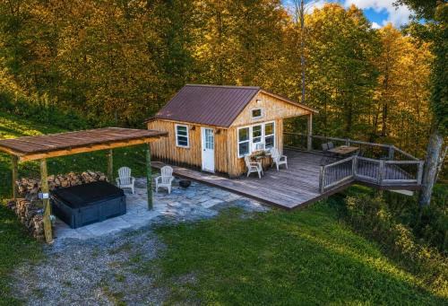 Franklin Springs House | Cabin Getaway - Hot Tub, Scenic Views, Hiking