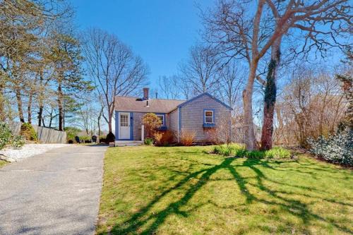Cataumet House | Calm Waters