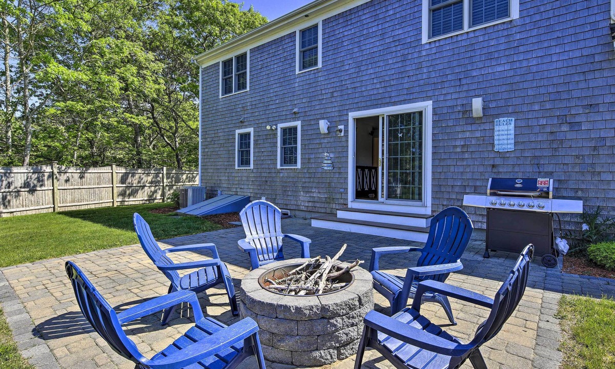 East Dennis House | Cape Cod Home w/Game Room - 3 Mi From Mayflower!