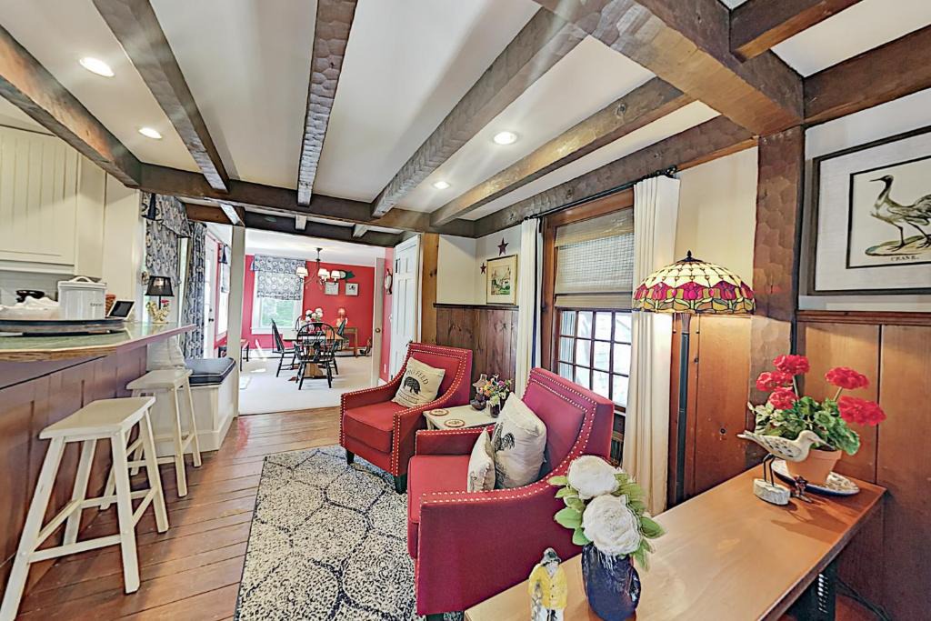 Hyannis House | Cape Cottage
