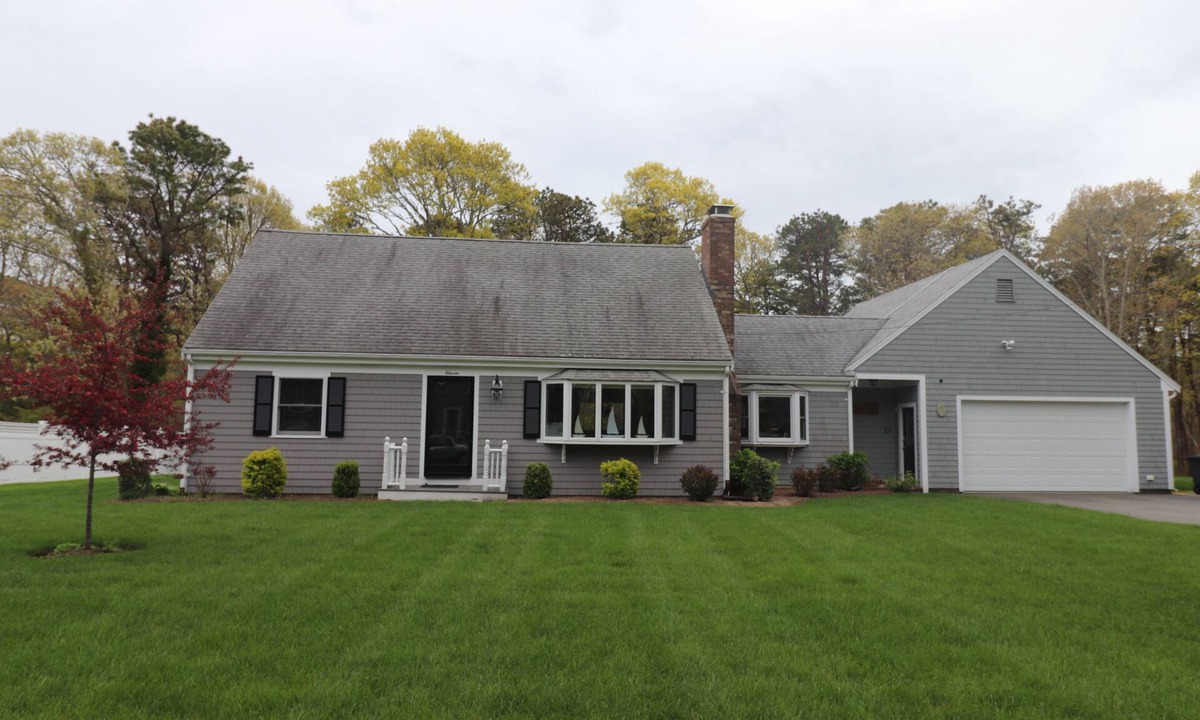 Dennis House | CapeCodProperty 178: Spacious 6BR home in Dennis, perfect for family getaways!