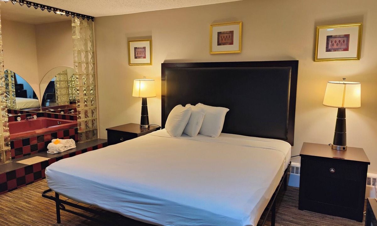 North Dartmouth Hotel | Capri Motel