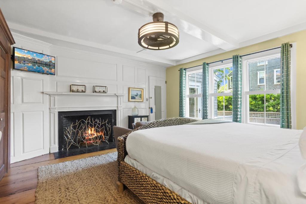 Nantucket Town Cabin | Carlisle House Inn