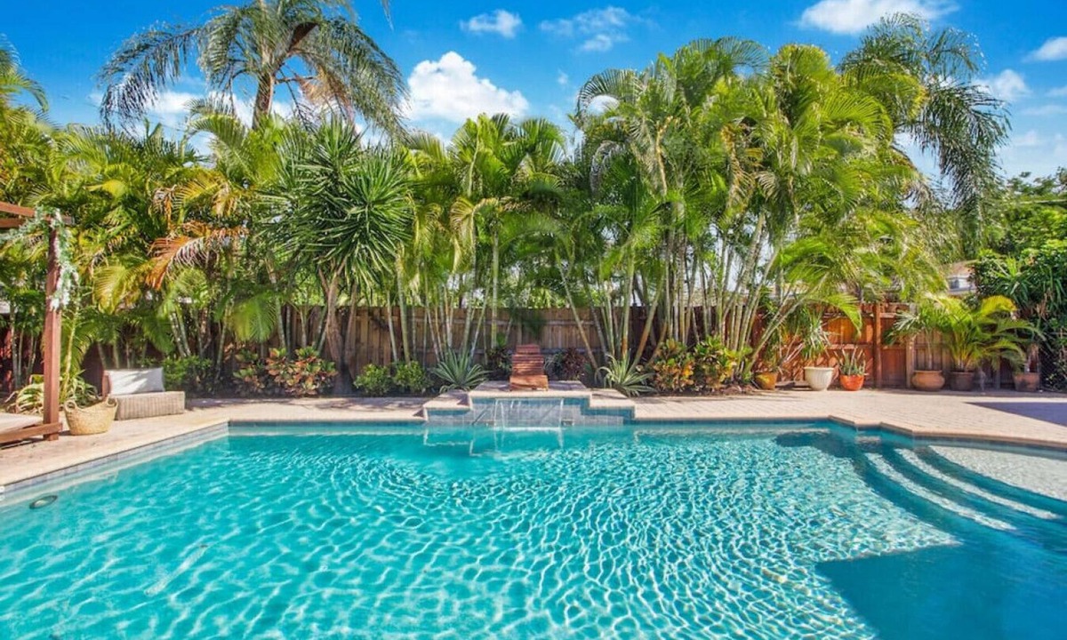Parkside Villa | Casa Aloha | Tropical Pool | Beach 9 mins | Games