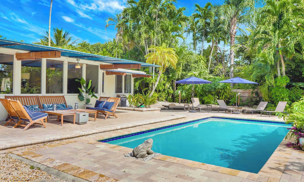 Biscayne Park House | Casa in Tropic Paradise with Pool and BBQ