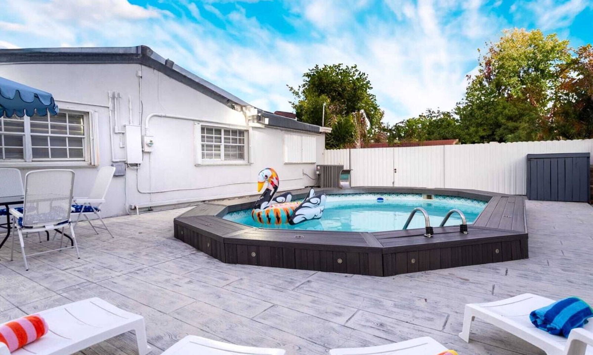 Driftwood House | Casa Martina 3BR Private pool. Near Hard Rock Casino & Stadium & Hollywood Beach