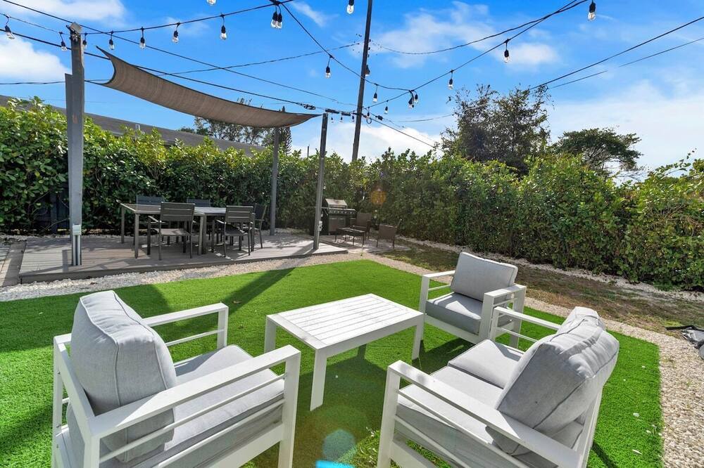 Hallandale Beach House | Casa playa | coastal comfort 10 min from beach