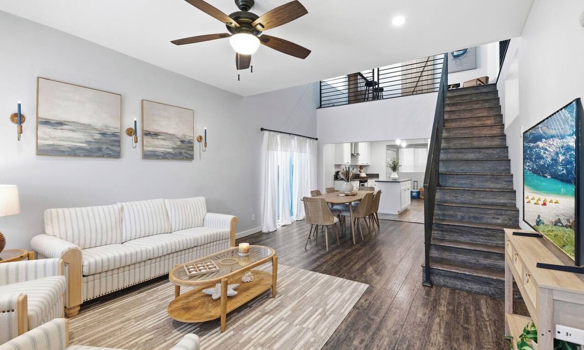 East Village House | Casa Playa in the Heart of Long Beach