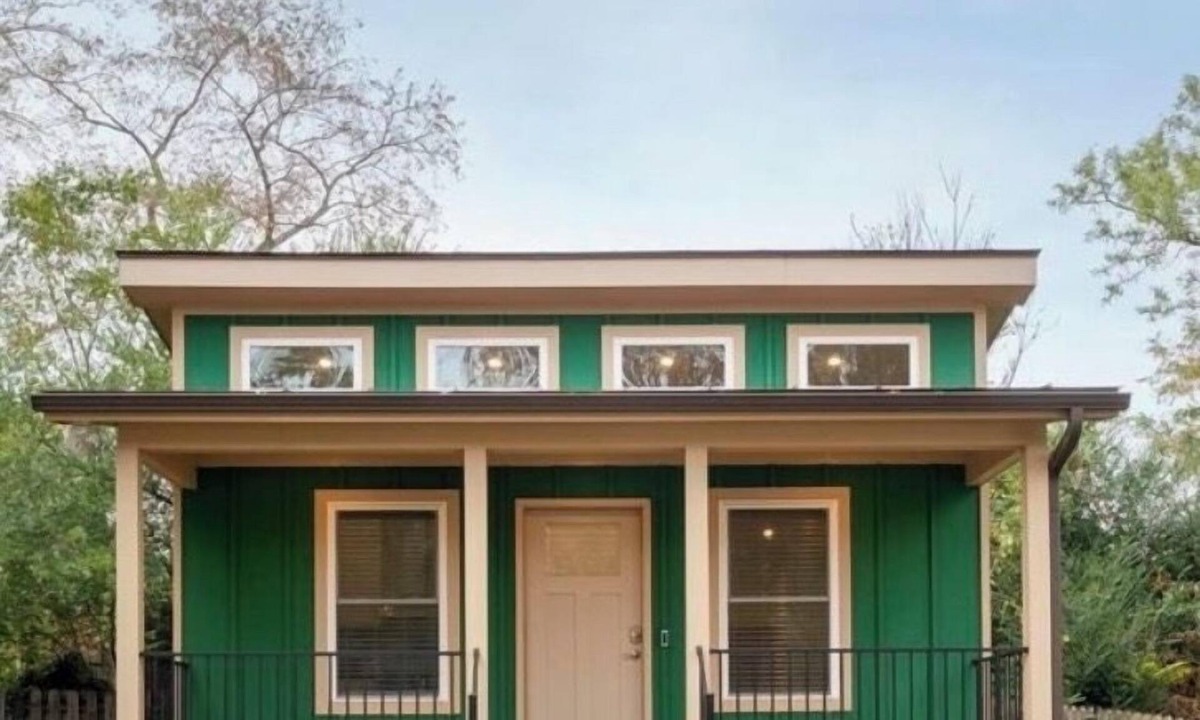 Fry's Spring Cottage | Cavalier Cottage - Walk to UVA Grounds and Hospital!