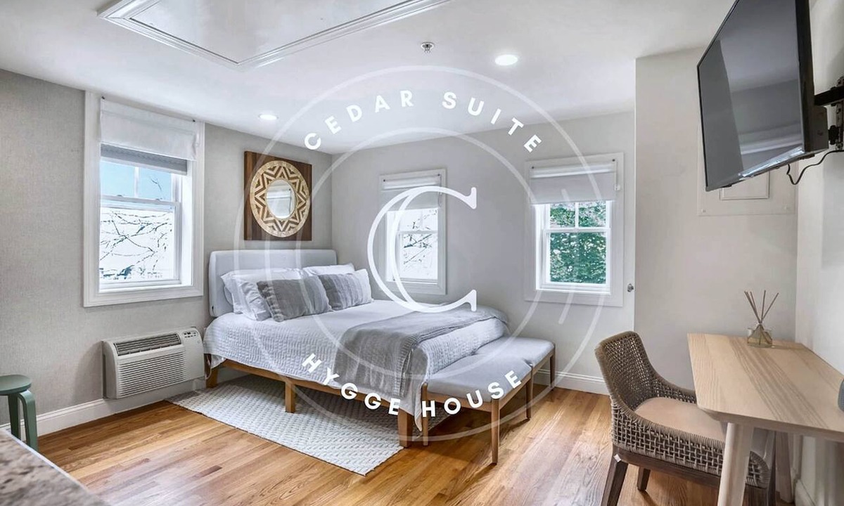 Newburyport Apartment | Cedar Suite at The Hygge House