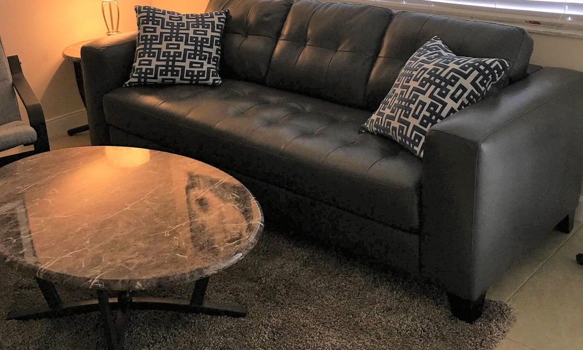 Croissant Park Apartment | Centrally located between downtown Fort Lauderdale, Airport and the Beach