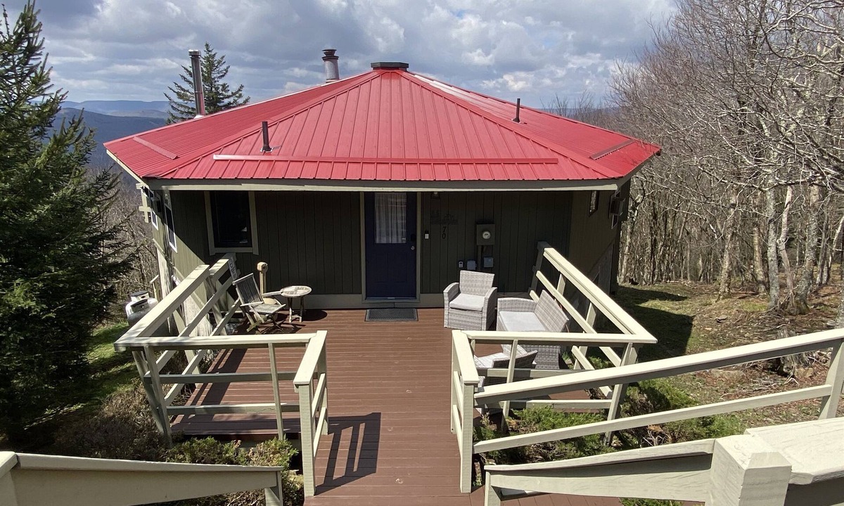 Edray Ski Chalet | Chalet @ Snowshoe,Kings,Hot Tub,Western Views