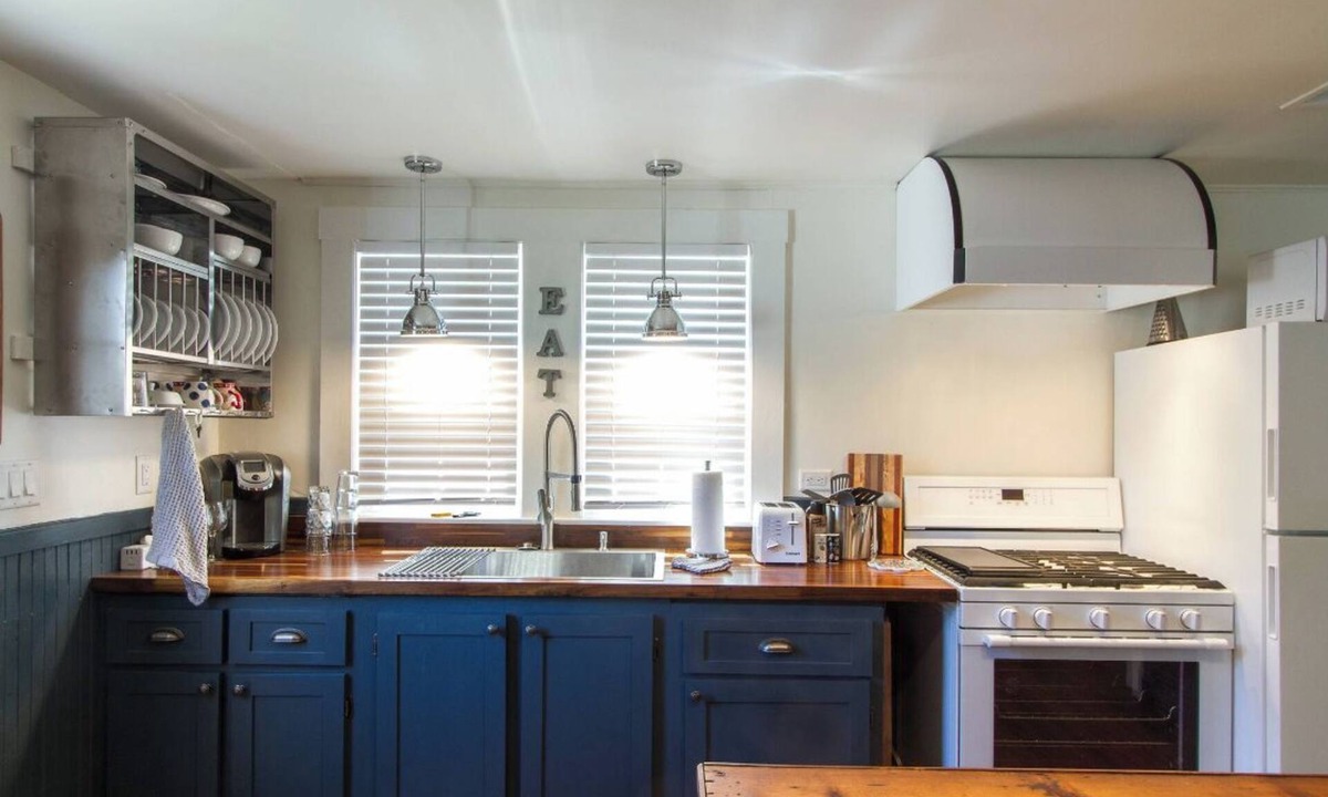 Wellfleet Cottage | Charming 2-bedroom cottage in Downtown Wellfleet