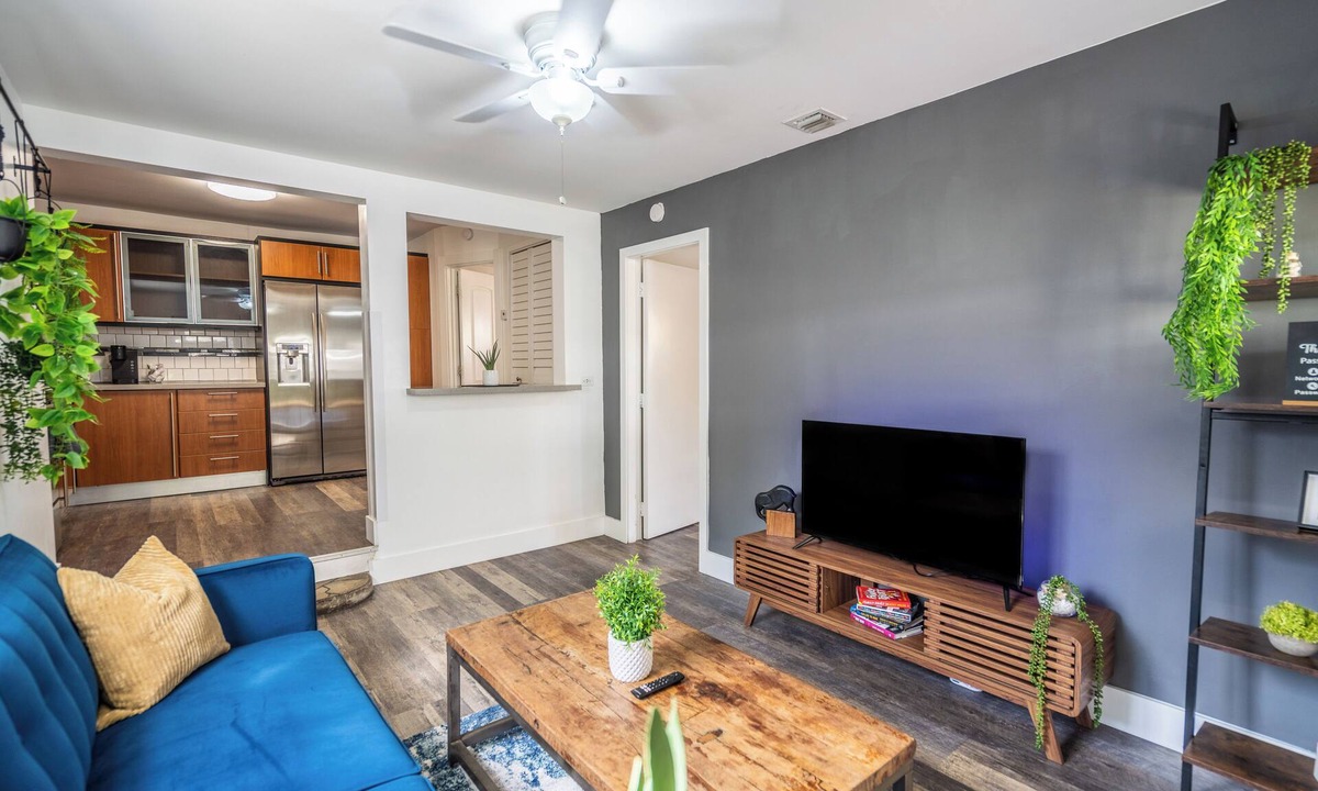 Allapattah House | Charming 2-bedroom house in amazing Miami with WiFi, AC