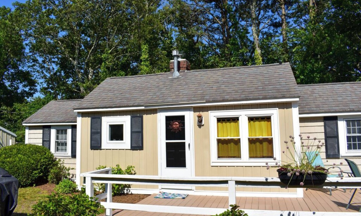 Dennis Port House | Charming 2-Bedroom Cottage Just 2/10 Mile from Sea Street Beach!