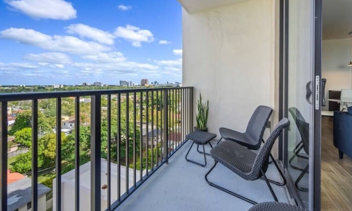West Little Havana Apartment | Charming 2 bedrooms in the heart of Coral Gables