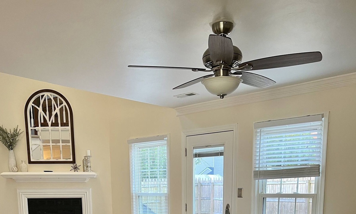 Fentress House | Charming 3 bedroom house on Cul-de-sac