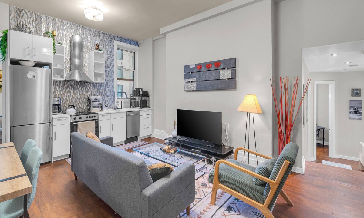 Midtown Apartment | Charming 3-bedroom apartment in brilliant New York with WiFi, AC