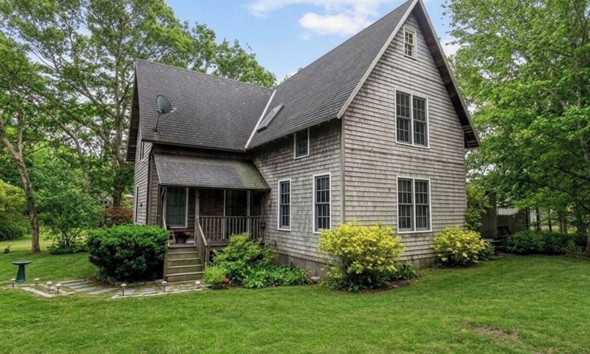 Vineyard Haven Cottage | Charming 3-bedroom Cottage with AC in Oak Bluffs - Sleeps 8