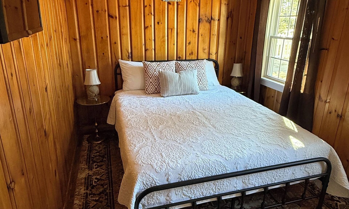 South Yarmouth Cottage | Charming 3-bedroom cottage in Yarmouth 4min walk to the beach