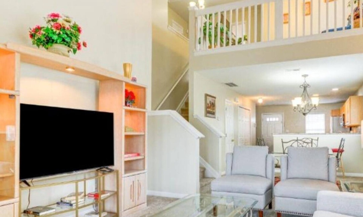 Greensboro House | Charming 3-bedroom house in lovely Greensboro with WiFi, AC
