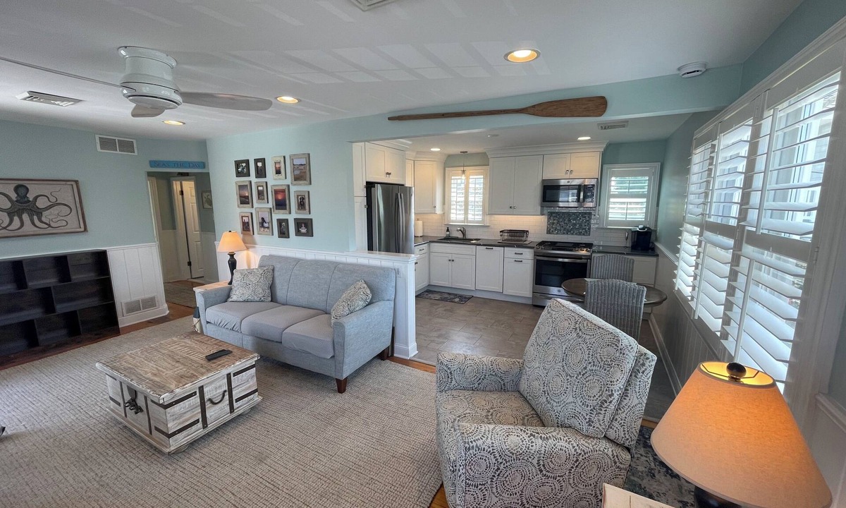 Stone Harbor Condo | Charming 3-bedroom condo in beautiful Stone Harbor