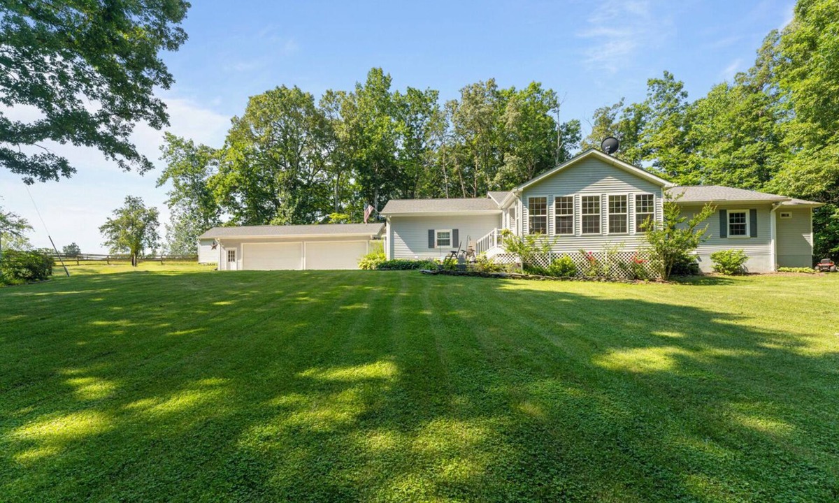 Ruby House | Charming 3BR Home in Scenic Fredericksburg AC & Comfort