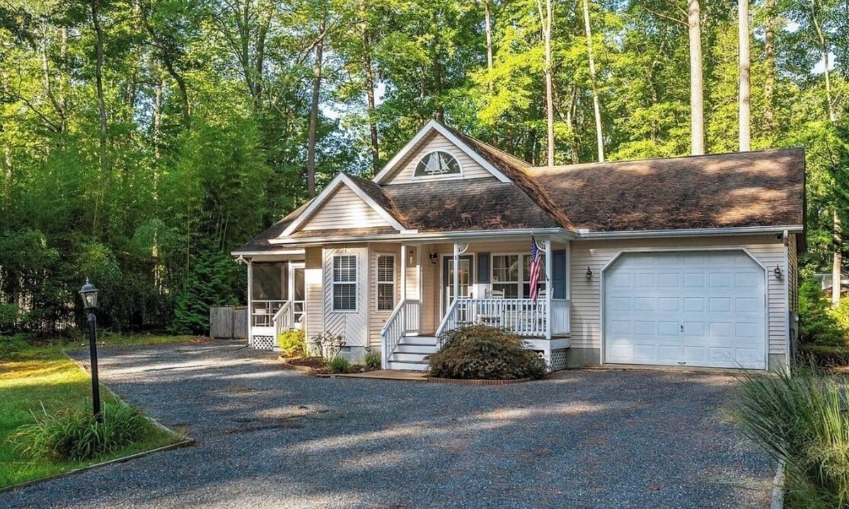 Ocean Pines House | Charming 4-bedroom Beach House in Ocean Pines