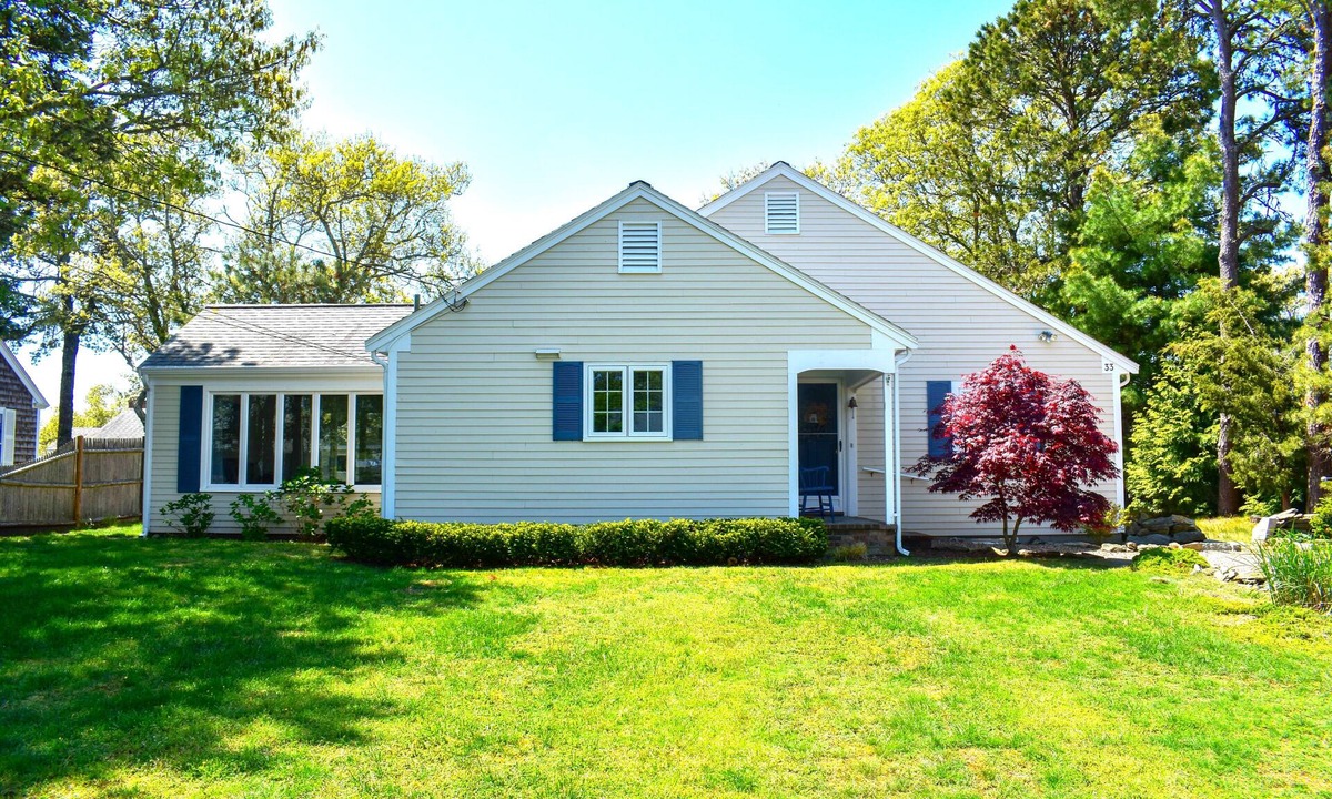 West Dennis House | Charming Cape Cod Retreat in West Dennis – Your Perfect Vacation Home